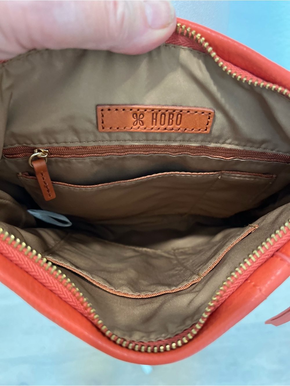 HOBO Coral Orange Pebbled Leather Crossbody Bag NWOT - Picture 6 of 14